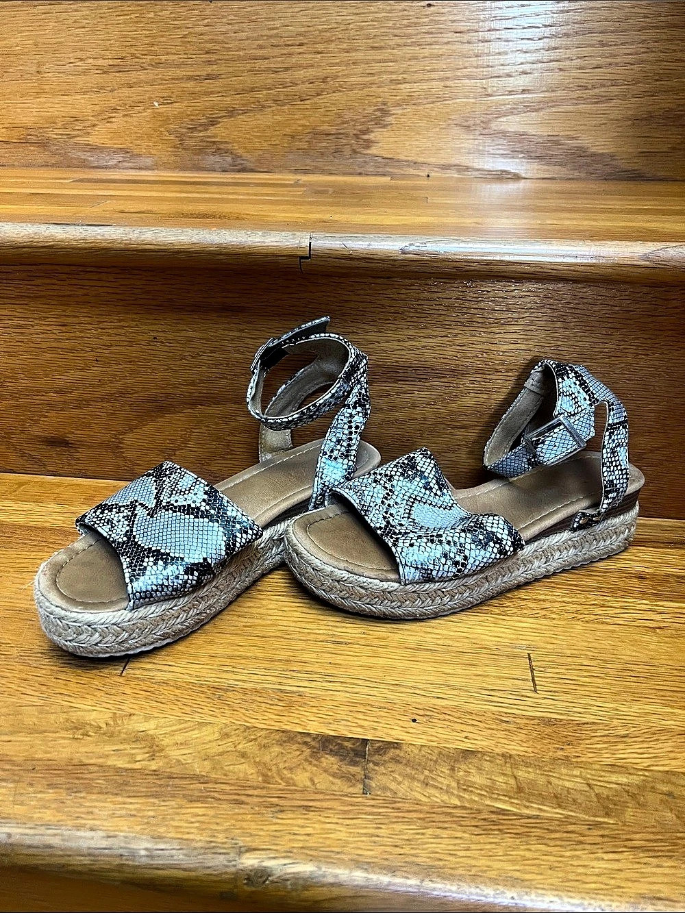 Women's Animal Print Platform Sandals in Gray & Black
